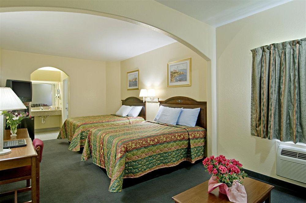 Americas Best Value Inn-Baytown Habitación foto